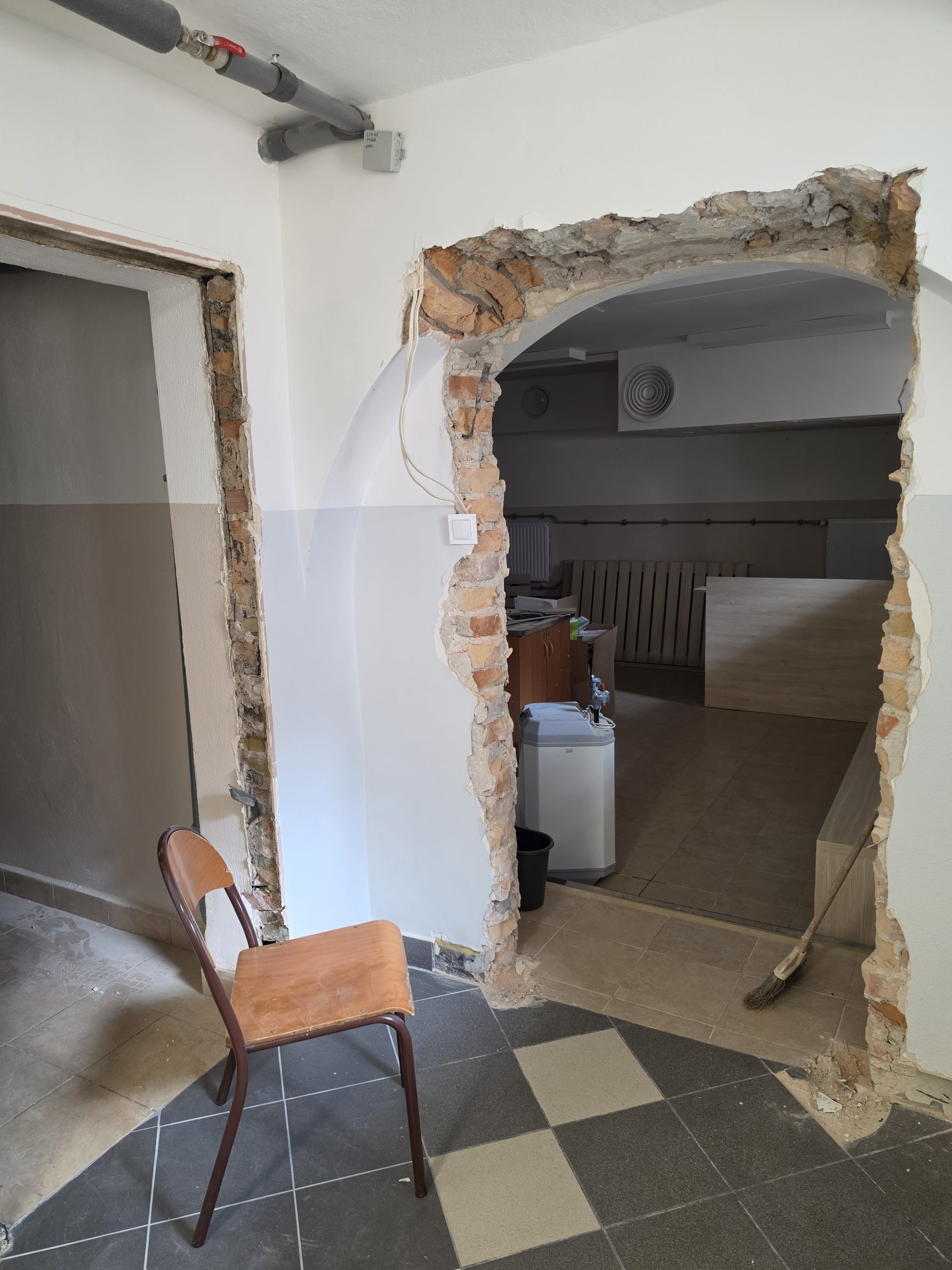remont brak ościeżnic brak drzwi