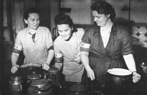Stołówka powstańcza w restauracji Adria (1944)